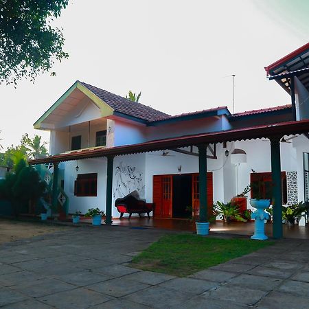 Anila Beach Inn Tangalle Eksteriør billede