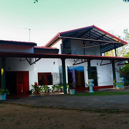 Anila Beach Inn Tangalle Eksteriør billede