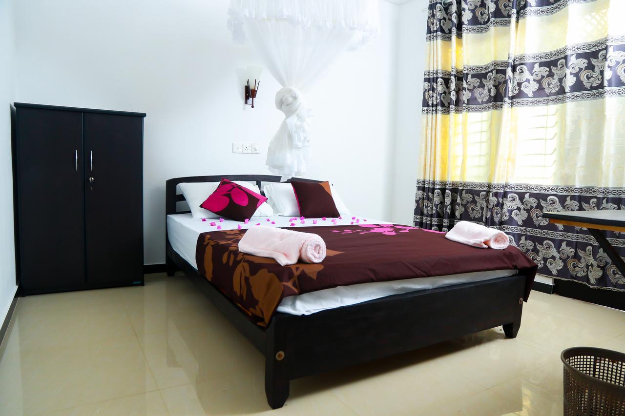 Anila Beach Inn Tangalle Eksteriør billede