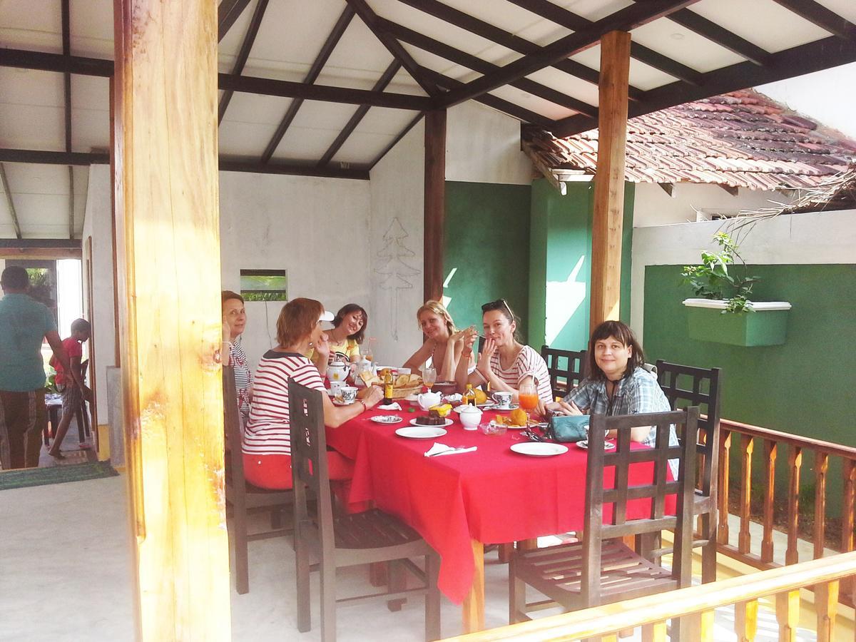 Anila Beach Inn Tangalle Eksteriør billede